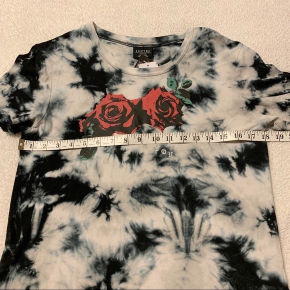 Empyre Black White Tie Dye “Over You” Rose Short Sleeve T Shirt zumiez Boxy Crop - Picture 7 of 8